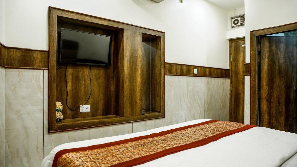 Hotel Raghunath Jammu Eksteriør billede