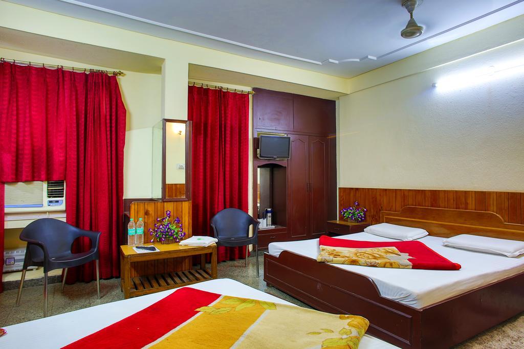 Hotel Raghunath Jammu Eksteriør billede