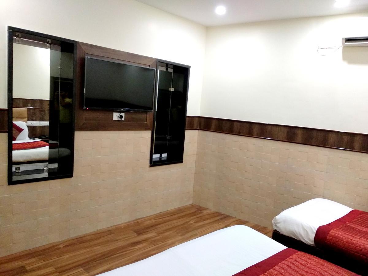 Hotel Raghunath Jammu Eksteriør billede