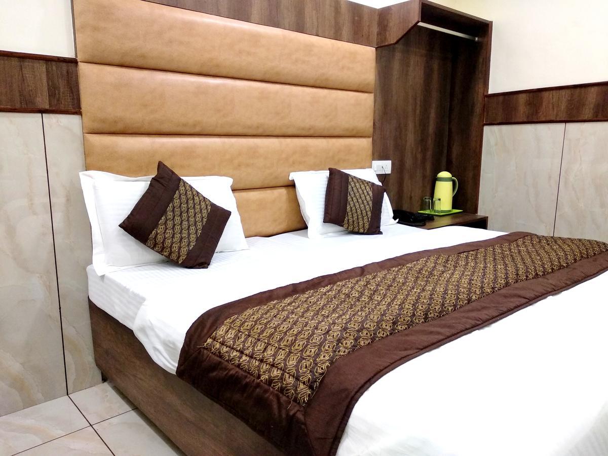 Hotel Raghunath Jammu Eksteriør billede